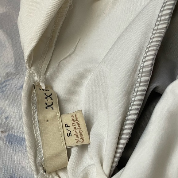 Forever XXI Four Shades party dress - Picture 6 of 7